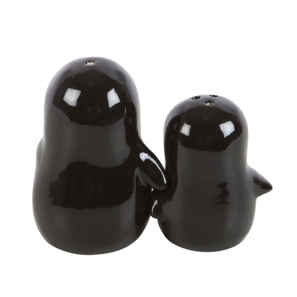 Hugging Penguins Salt and Pepper Shakers - ScentiMelti  Hugging Penguins Salt and Pepper Shakers