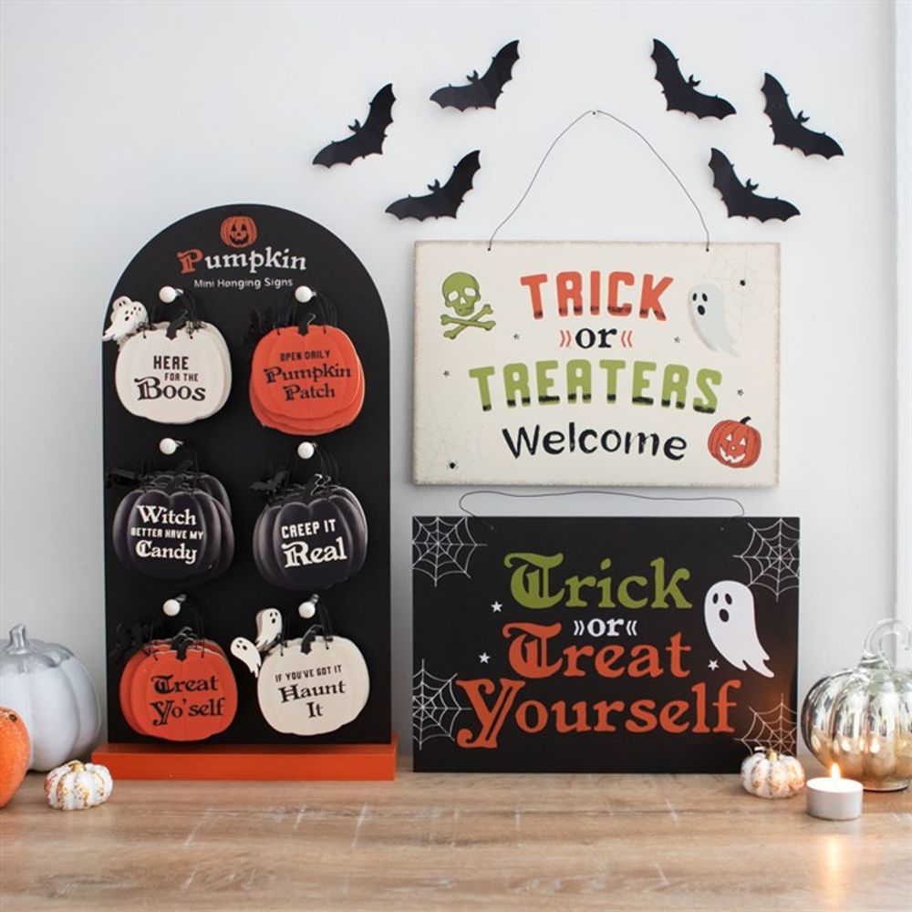 Trick or Treaters Welcome Hanging Sign - ScentiMelti  Trick or Treaters Welcome Hanging Sign